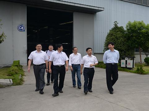 国家认监委向导一行到凯时尊龙官网网址母线调研
